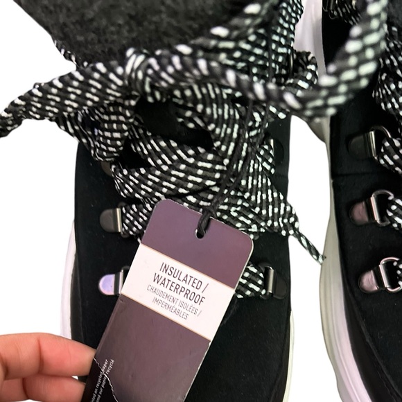 NWT SOREL Kinetic Breakthrough Conquest Waterproof Black White Sneakers Booties - Picture 14 of 16